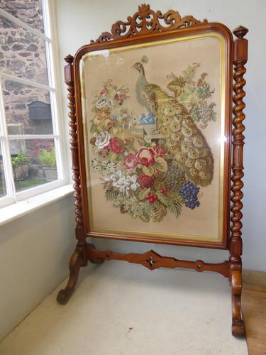 Large 19th Century Needlepoint Fire Screen (1 of 10) Large 19th Century Needlepoint Fire Screen (1 of 10)