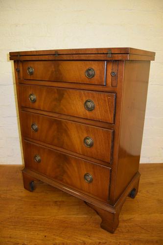 Reprodux bevan funnell flame mahogany bachelors chest (1 of 8) Reprodux bevan funnell flame mahogany bachelors chest (1 of 8)