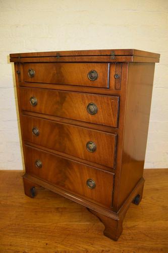 Reprodux bevan funnell flame mahogany bachelors chest (1 of 8)