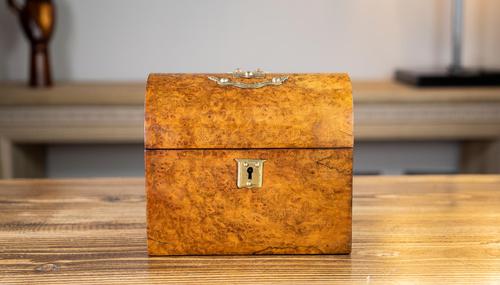 Burr Walnut Tea Caddy 1870 (1 of 10)