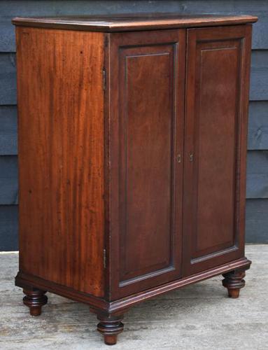 Unusual Georgian Small Proportioned Mahogany Cabinet / Cupboard with Interior Drawers (1 of 10) Unusual Georgian Small Proportioned Mahogany Cabinet / Cupboard with Interior Drawers (1 of 10)