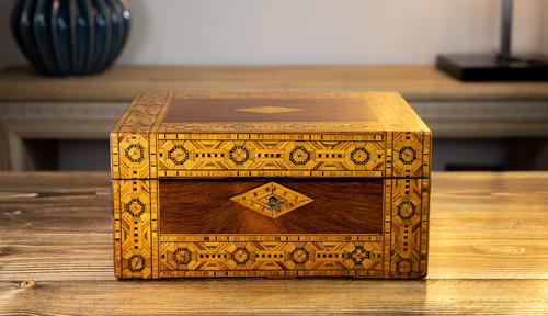 Figured Walnut Tunbridge Ware Box c.1880 (1 of 11)