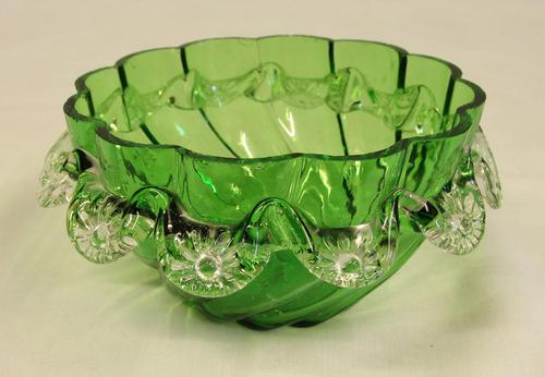 Antique Victorian Green Glass Frilled Bowl (1 of 6) Antique Victorian Green Glass Frilled Bowl (1 of 6)