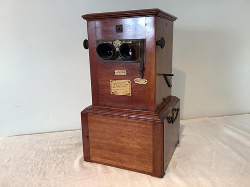 Le-taxiphote French Stereo Viewer (1 of 4) Le-taxiphote French Stereo Viewer (1 of 4)