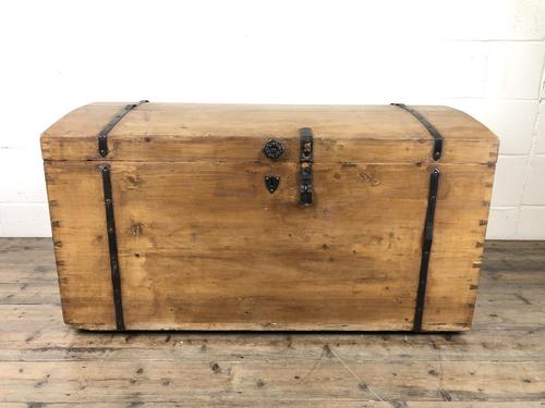 Large Antique Pine Dome Top Trunk (1 of 9)