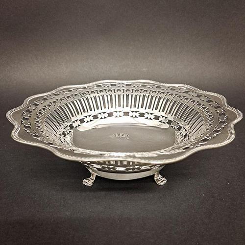 George V Silver Pierced Bowl (1 of 4) George V Silver Pierced Bowl (1 of 4)