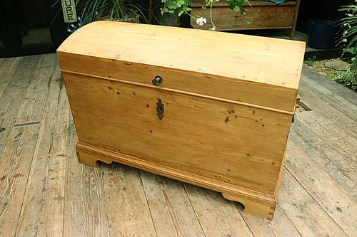 Wow! Big! Old Pine Domed Blanket Box / Chest / Trunk - We Deliver! (1 of 10)