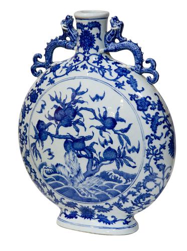 Chinese Blue and White Pilgrim Vase (1 of 5) Chinese Blue and White Pilgrim Vase (1 of 5)
