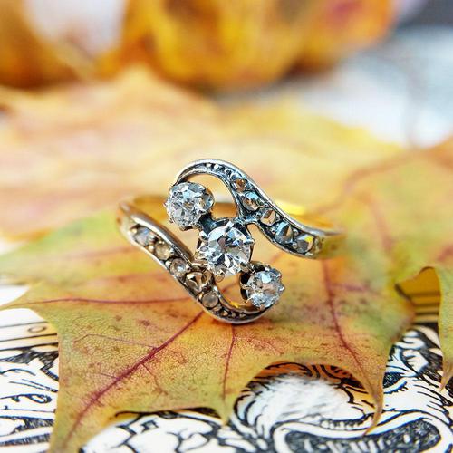 Art Nouveau 18ct Yellow Gold Three Diamond Trilogy Bypass Ring (1 of 6) Art Nouveau 18ct Yellow Gold Three Diamond Trilogy Bypass Ring (1 of 6)