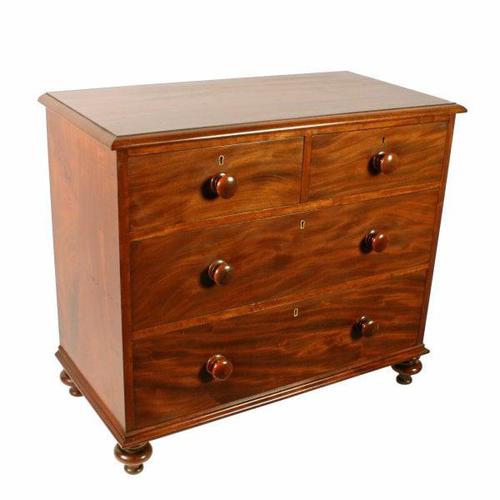 Small Mid 19th Century Mahogany Chest (1 of 8) Small Mid 19th Century Mahogany Chest (1 of 8)