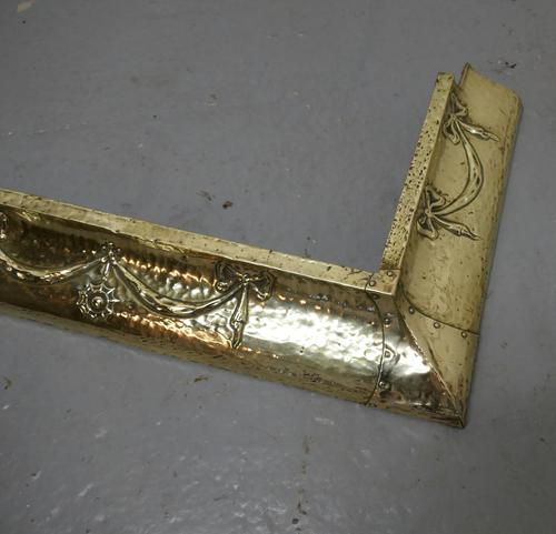 Large Arts Nouveau Victorian Brass Fender (1 of 6) Large Arts Nouveau Victorian Brass Fender (1 of 6)