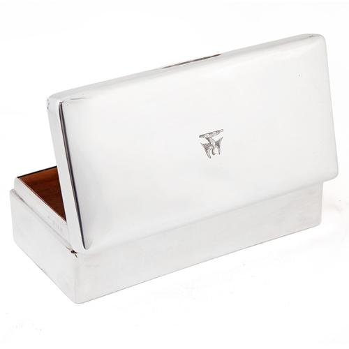 Adie Brothers Silver Cigar or Cigarette Box with a Hinged Crested Solid Lid (1 of 5) Adie Brothers Silver Cigar or Cigarette Box with a Hinged Crested Solid Lid (1 of 5)