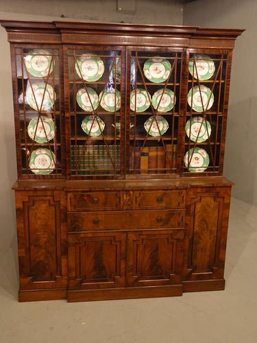 Early 20th Century Mahogany Breakfront Bookcase of the Finest Quality (1 of 7) Early 20th Century Mahogany Breakfront Bookcase of the Finest Quality (1 of 7)