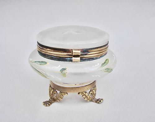 19th Century French Enamelled Glass Trinket Box c.1890 (1 of 8)