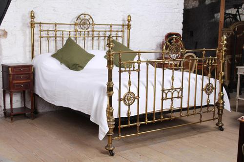 Handsome Super King Size Victorian all Brass Bed (1 of 12)