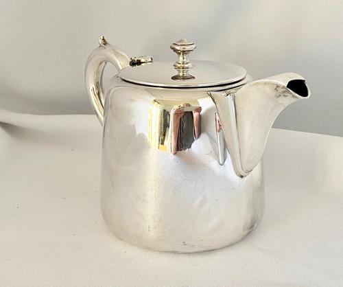 Hotel Plate Teapot with Strainer (1 of 7)