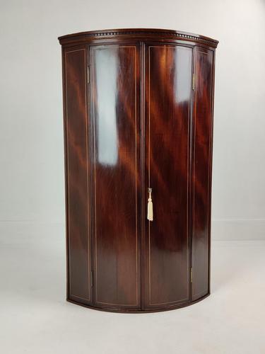 Bow Front Corner Cupboard (1 of 6) Bow Front Corner Cupboard (1 of 6)