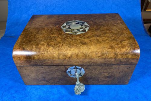 Victorian Walnut Jewellery Box with Inlay (1 of 15)