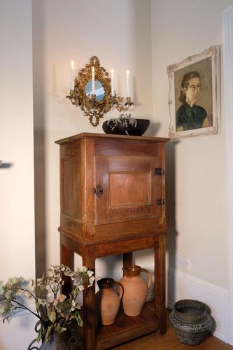 17th Century Oak Pot Cupboard with Open Shelf Below (1 of 15)