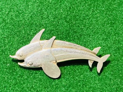 Silver Dolphin Brooch (1 of 7) Silver Dolphin Brooch (1 of 7)