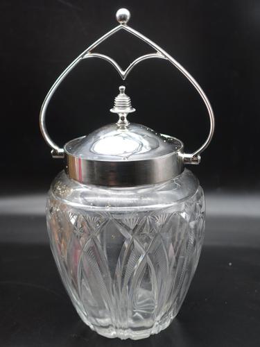 Good Quality Cut Glass & Silver Plated Biscuit Barrel (1 of 1) Good Quality Cut Glass & Silver Plated Biscuit Barrel (1 of 1)