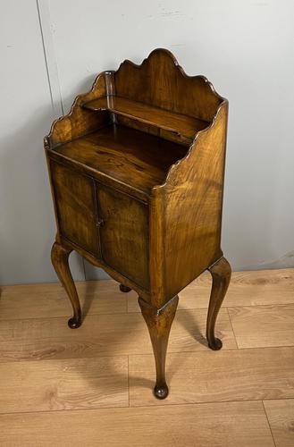 Georgian Style Walnut Cabinet (1 of 9) Georgian Style Walnut Cabinet (1 of 9)