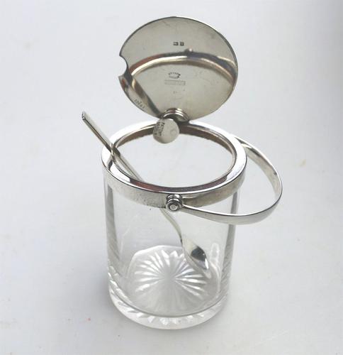 Asprey & Co Extremely Rare Solid Silver Novelty Automatic Opening Honey Jar c.1919 (1 of 11) Asprey & Co Extremely Rare Solid Silver Novelty Automatic Opening Honey Jar c.1919 (1 of 11)