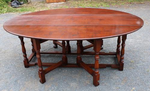 1960s Wakes Table in Oak (1 of 4) 1960s Wakes Table in Oak (1 of 4)