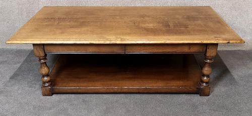 Titchmarsh & Goodwin Large Oak Coffee Table (1 of 11) Titchmarsh & Goodwin Large Oak Coffee Table (1 of 11)