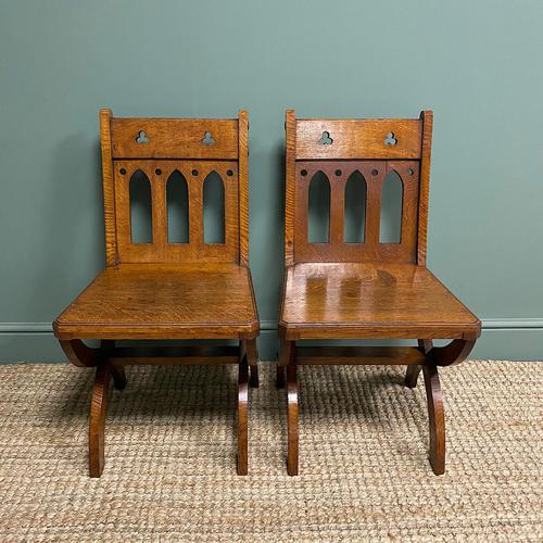 Quality Pair of Oak Hall Chairs by Shoolbred (1 of 7) Quality Pair of Oak Hall Chairs by Shoolbred (1 of 7)