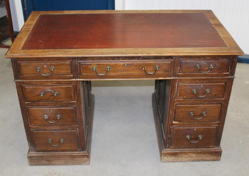 1920s Oak Desk with Red Leather Inset . 1 Piece. (1 of 4) 1920s Oak Desk with Red Leather Inset . 1 Piece. (1 of 4)
