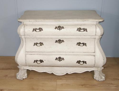 Bombé White Painted Chest of Drawers (1 of 9) Bombé White Painted Chest of Drawers (1 of 9)