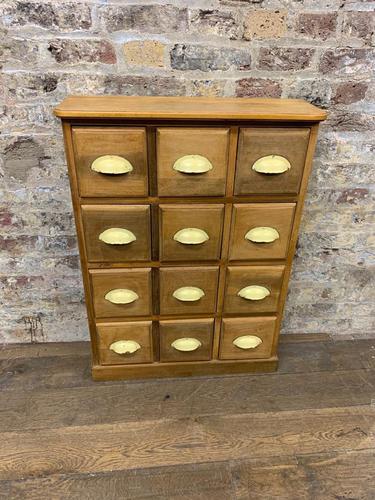 Small Chest of Drawers (1 of 4)