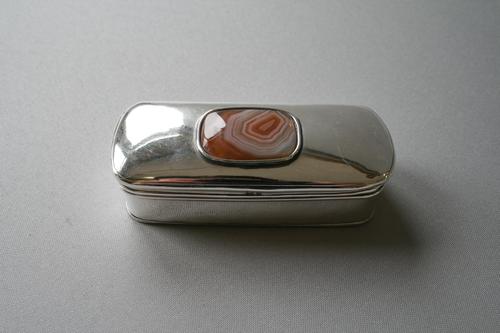 Solid Silver Box with Agate Decoration on Lid c.1902 (1 of 3)