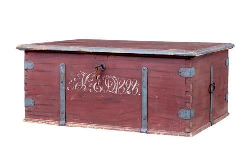 Early 19th Century Painted Pine Blanket Box (1 of 7)