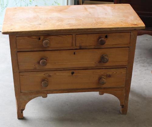 1900's Neat Small Rustic Pine Chest Drawers 2 over 2. (1 of 4)