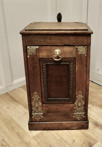 Unusual Arts & Crafts Dark Pine Purdonium, Coal Box (1 of 6) Unusual Arts & Crafts Dark Pine Purdonium, Coal Box (1 of 6)