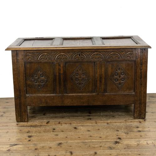 Early 18th Century Carved Oak Coffer (1 of 10)