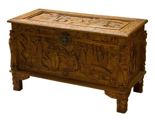 Early 20th Century Chinese Style Carved Camphorwood Chest (1 of 11) Early 20th Century Chinese Style Carved Camphorwood Chest (1 of 11)