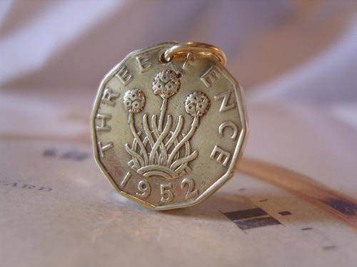 Vintage Pocket Watch Chain Fob 1952 Threpenny Bit Coin Fob (1 of 8) Vintage Pocket Watch Chain Fob 1952 Threpenny Bit Coin Fob (1 of 8)