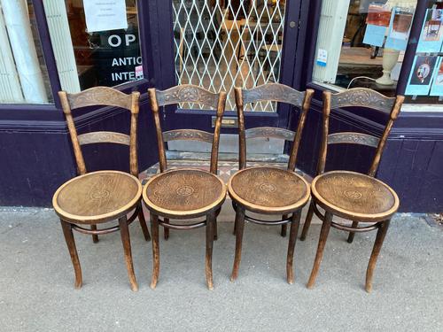 Set of 4 Original Thonet Chairs Cafe Style Chairs (1 of 5) Set of 4 Original Thonet Chairs Cafe Style Chairs (1 of 5)