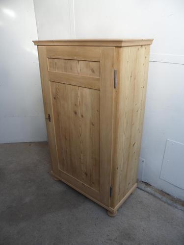 A Small Wide Antique/Old Pine 1 Door Linen / Storage Cupboard to Wax/Paint (1 of 9)