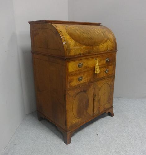 Wonderful Satinwood Bureau of Small Proportions c.1860 (1 of 14)