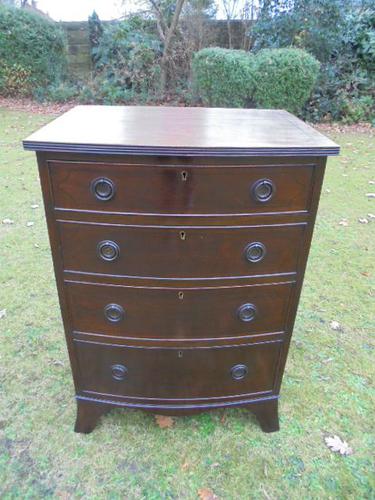 Small Antique Mahogany Bow Front Chest of Drawers c.1910 (1 of 1)