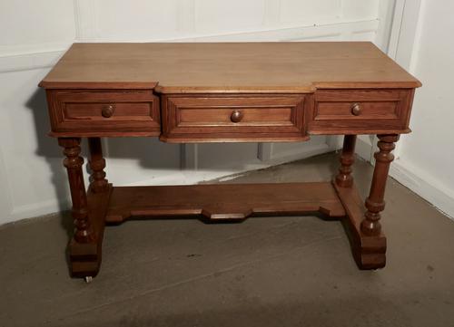 Arts and Crafts Pitch Pine Writing Table (1 of 7) Arts and Crafts Pitch Pine Writing Table (1 of 7)