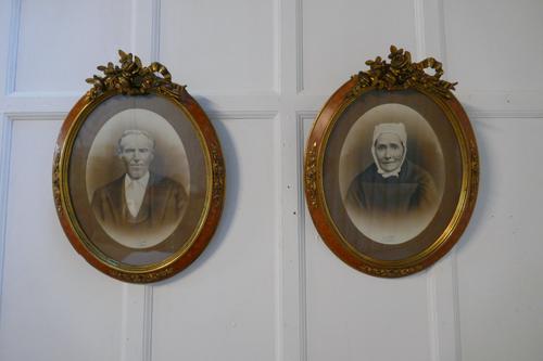 Pair of Large Portrait Photographs in Oval Ormolu Frames (1 of 10) Pair of Large Portrait Photographs in Oval Ormolu Frames (1 of 10)