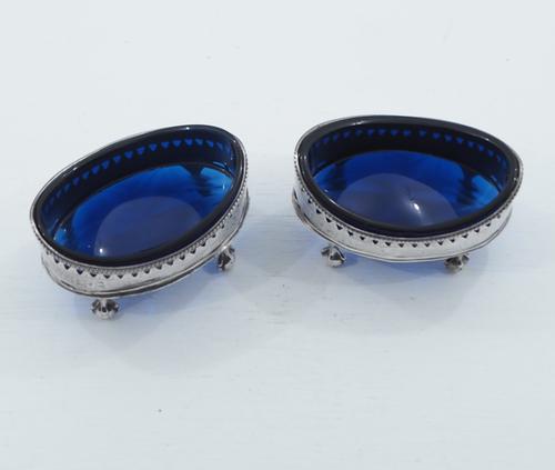 Good Pair of 18th Century Silver Salt Cellars (1 of 1) Good Pair of 18th Century Silver Salt Cellars (1 of 1)