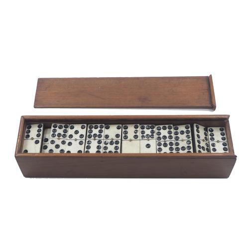 Boxed Set of Double 9 Ebony & Bone Dominoes (1 of 1)