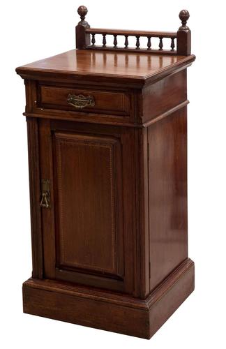 Victorian Walnut Bedside Cupboard c.1890 (1 of 6) Victorian Walnut Bedside Cupboard c.1890 (1 of 6)