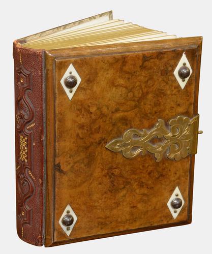 Small Walnut & Gilt Brass Photo Album c.1870 (1 of 1) Small Walnut & Gilt Brass Photo Album c.1870 (1 of 1)